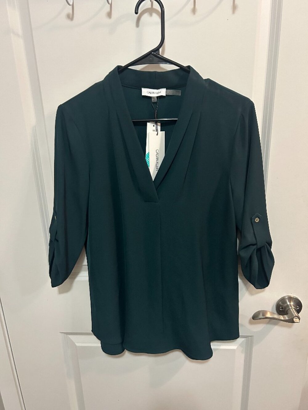 NWT Calvin Klein S Green V-Neck Roll Tab Sleeve Blouse Top Stitch Fix Career